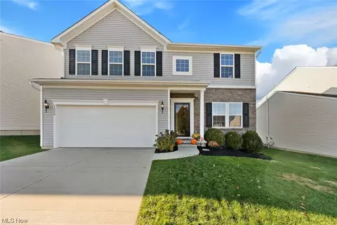 1523 Crescent Dr, Streetsboro, OH 44241
