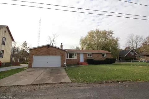 457 Fenton Ave NE, Canton, OH 44704
