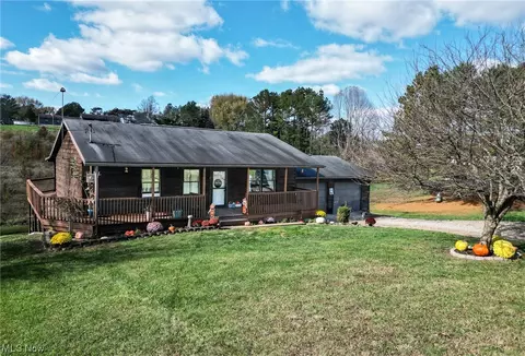 911 Windy Ridge Rd, Vincent, OH 45784