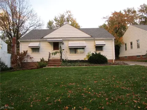 2151 Buena Vista Dr, Wickliffe, OH 44092