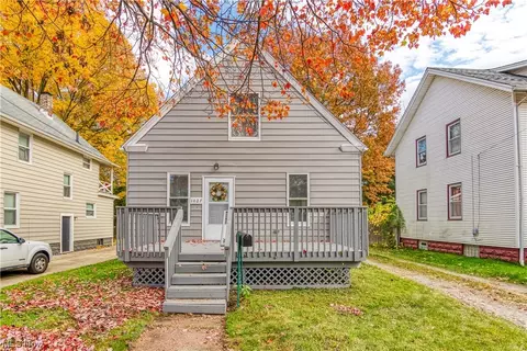 1027 Collinwood Ave, Akron, OH 44310