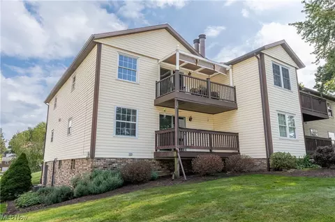1838 Harbour Cir NW #14B, Canton, OH 44708 photo 32