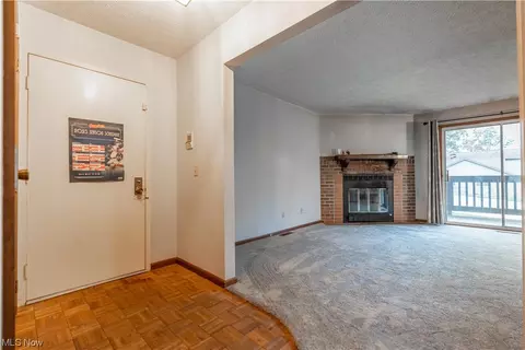 1838 Harbour Cir NW #14B, Canton, OH 44708 photo 8