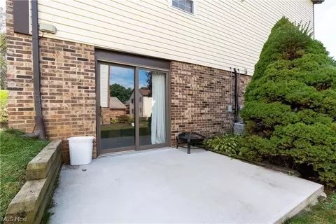 1838 Harbour Cir NW #14B, Canton, OH 44708 photo 31