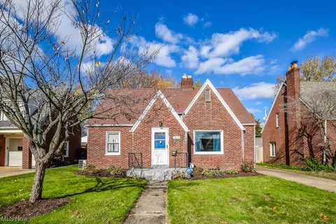 317 32nd St NW, Canton, OH 44709