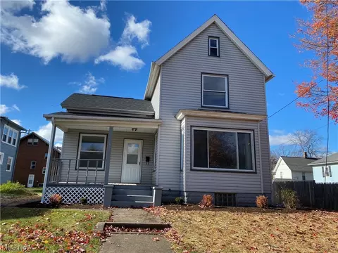 111 10th St NE, Massillon, OH 44646