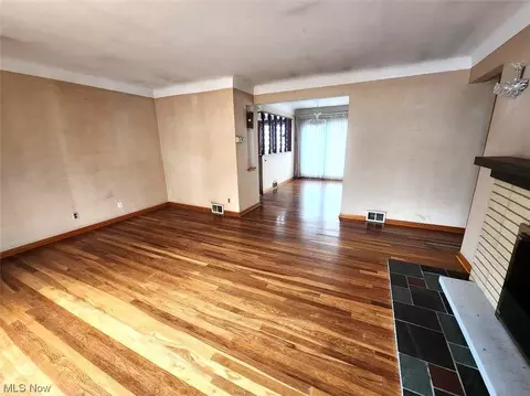 5262 Harmony Ln, Willoughby, OH 44094 photo 15