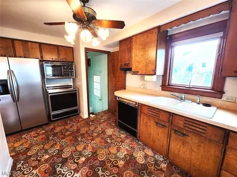 5262 Harmony Ln, Willoughby, OH 44094 photo 20