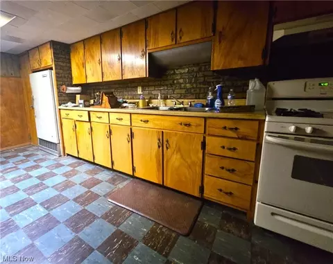 809 Beardsley St, Akron, OH 44311 photo 5