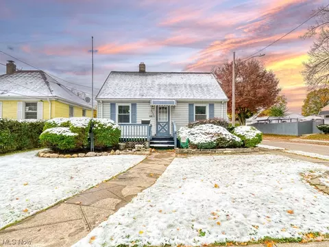 3774 Highland Rd, Cleveland, OH 44111