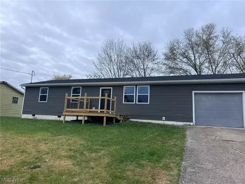 270 E Pine St, Davisville, WV 26142