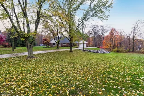 10325 Snowville Rd, Brecksville, OH 44141