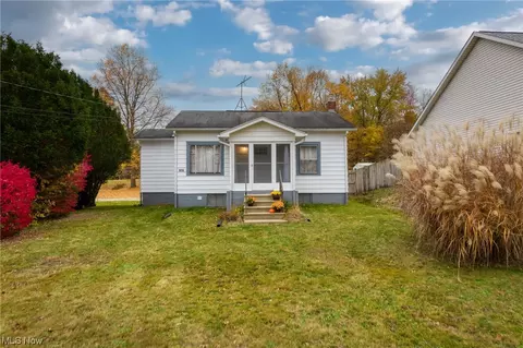 956 Eastwood Ave, Tallmadge, OH 44278