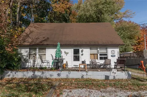 6671 Lake Rd, Madison, OH 44057
