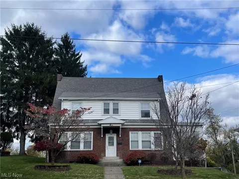 215 E Main St, Saint Clairsville, OH 43950