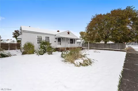 5602 Ackley Rd, Parma, OH 44129 photo 2