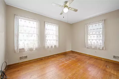 5602 Ackley Rd, Parma, OH 44129 photo 16