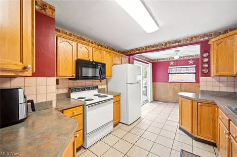 5602 Ackley Rd, Parma, OH 44129 photo 10