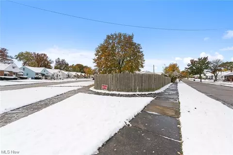 5602 Ackley Rd, Parma, OH 44129 photo 28