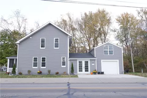 785 Lake Breeze Rd, Sheffield Lake, OH 44054