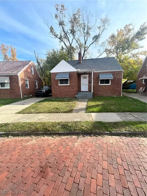 1281 E 186th St, Cleveland, OH 44110