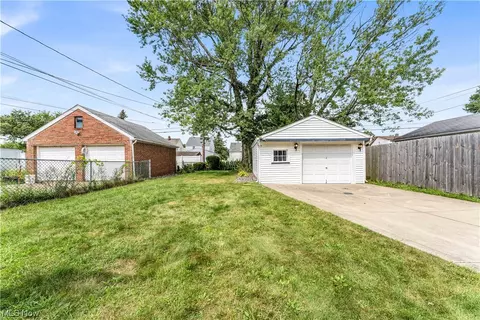 4102 Pershing Ave, Parma, OH 44134 photo 28