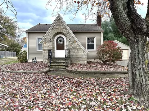 2909 S Main St, Akron, OH 44319