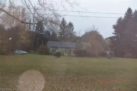 10694 Knowlton Rd, Garrettsville, OH 44231