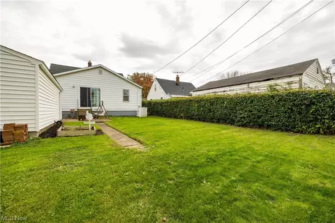 2221 E 35th St, Lorain, OH 44055 photo 33