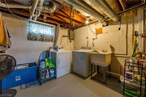 2221 E 35th St, Lorain, OH 44055 photo 31