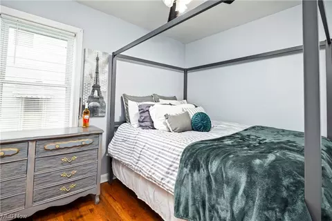 2221 E 35th St, Lorain, OH 44055 photo 9