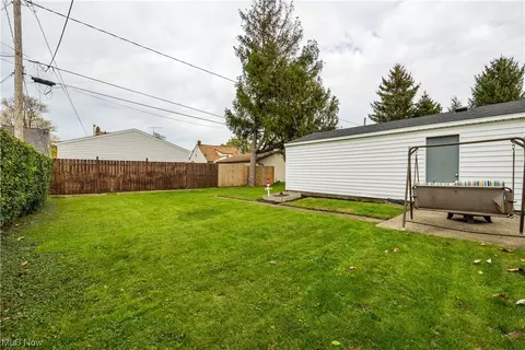 2221 E 35th St, Lorain, OH 44055 photo 35