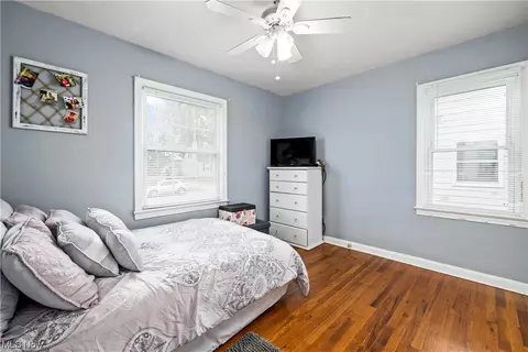 2221 E 35th St, Lorain, OH 44055 photo 6