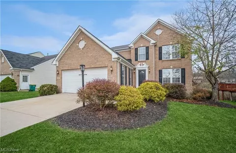 6303 Sparrowhawk Way, Oakwood Village, OH 44146