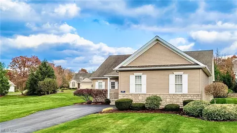 8695 Kimblewick Ln NE, Warren, OH 44484