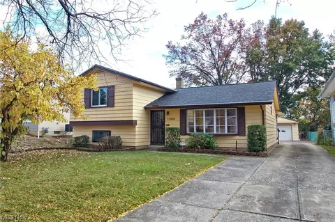 22900 Mccann St, Warrensville Heights, OH 44128