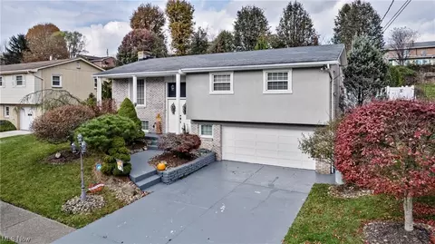 253 S Circle Dr, Weirton, WV 26062