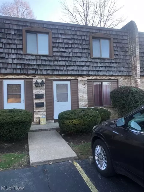 1651 Mentor Ave #806, Painesville, OH 44077