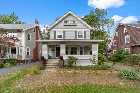3045 E Overlook Rd, Cleveland Heights, OH 44118