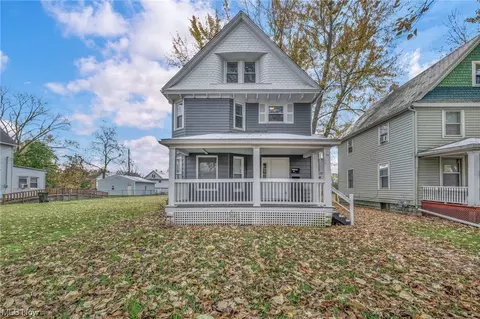 330 13th, Elyria, OH 44035 photo 1