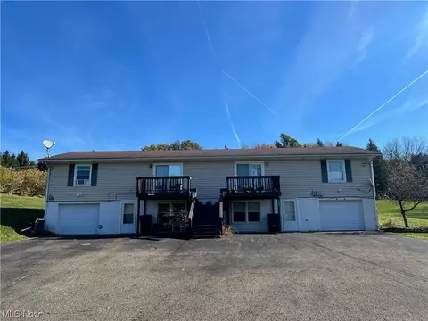 1704 Congress Lake Rd, Mogadore, OH 44260
