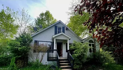 3027 Risher Rd SW, Warren, OH 44481