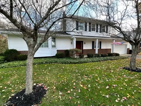 112 Parker Ln, Tallmadge, OH 44278