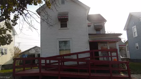 1337 E Main, Coshocton, OH 43812
