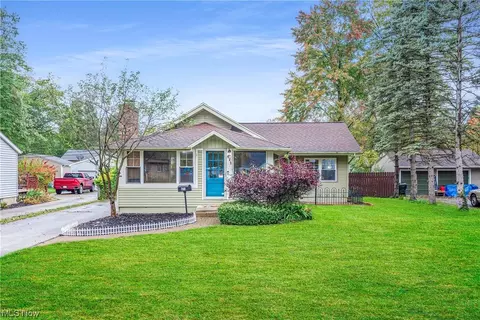 671 Longfellow Dr, Berea, OH 44017