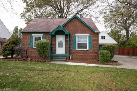 316 E 327th St, Willowick, OH 44095
