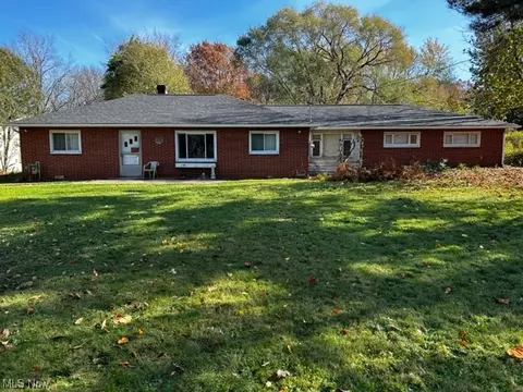 2429 Sarah Dr, Akron, OH 44312