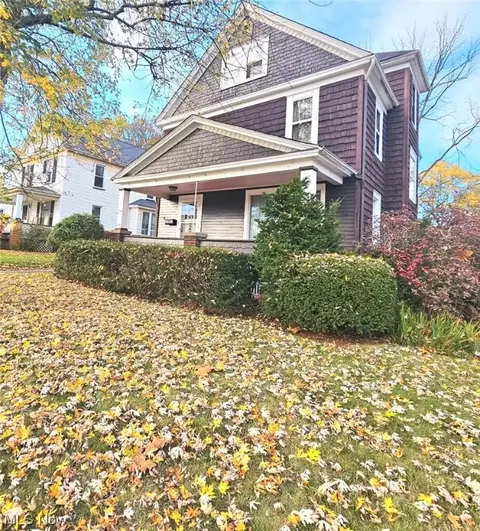 1356 Robbins Ave, Niles, OH 44446