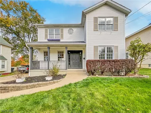 136 W North St, Wadsworth, OH 44281
