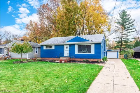 23911 Lebern Dr, North Olmsted, OH 44070